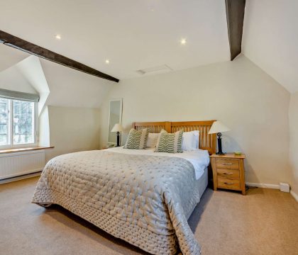 Causeway Cottage Master Bedroom - StayCotswold
