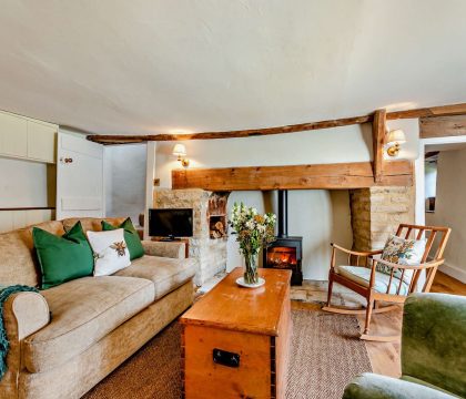 Bea's Cottage Sitting Room - StayCotswold
