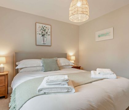 Cedar Cottage Master Bedroom - StayCotswold 