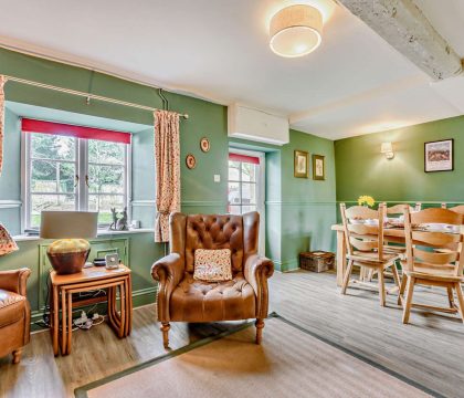 Wren Cottage Sitting & Dining Area - StayCotswold