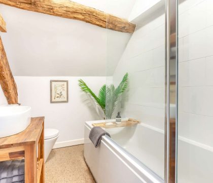 The Bakehouse Family Bathroom - StayCotswold