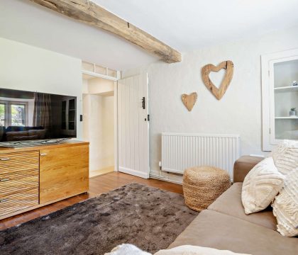 Smuggsbarn Cottage Snug - StayCotswold