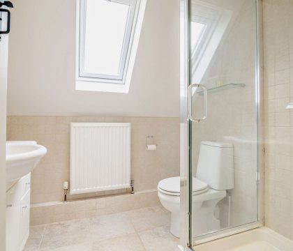 Smuggsbarn Cottage Shower Room - StayCotswold