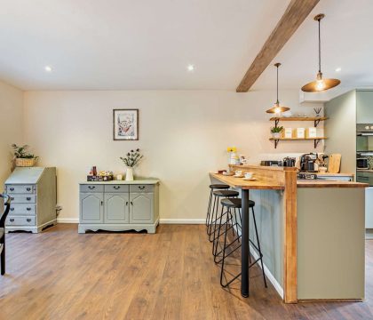 Ross House Kitchen - StayCotswold