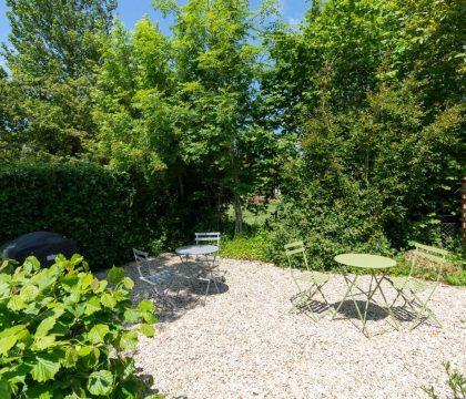 Bea's Cottage Garden - StayCotswold
