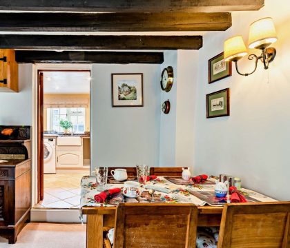 Tythebarn Cottage Dining Area - StayCotswold