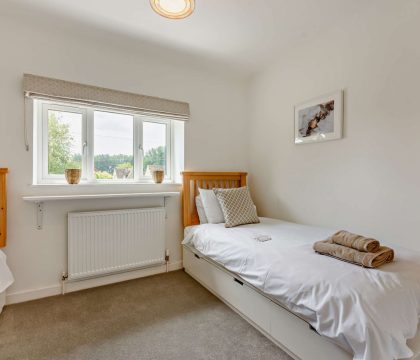 Lulham Bedroom 5 - StayCotswold