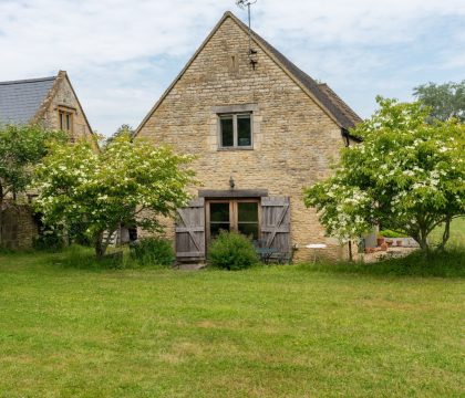 Bunt Barn Garden - StayCotswold