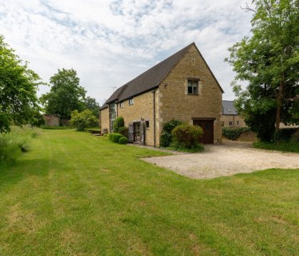 Bunt Barn Garden - StayCotswold