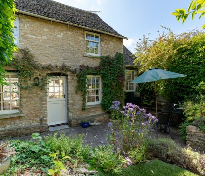 The Reading Room Garden - StayCotswold