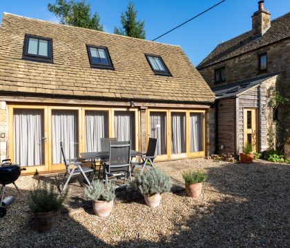 The Cottage at Robins Roost Garden - StayCotswold