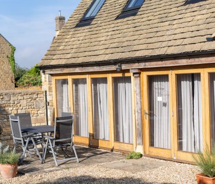 The Cottage at Robins Roost Garden - StayCotswold