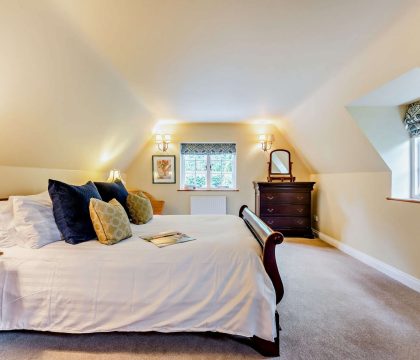 The Glen, Ilmington Master Bedroom - StayCotswold