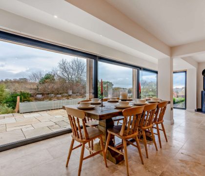Hillview Dining Area - StayCotswold