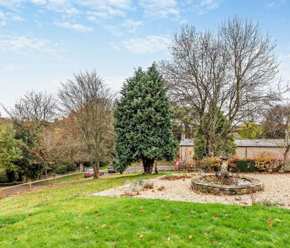 Hillview Garden - StayCotswold
