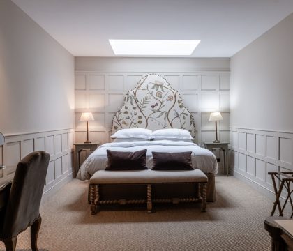 Stable Cottage Bedroom 2 - StayCotswold