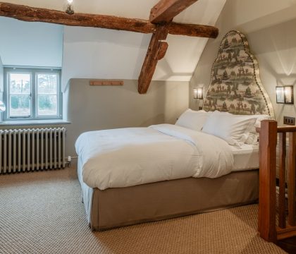 Stable Cottage Master Bedroom - StayCotswold