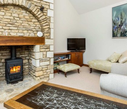 Twigs Sitting Room - StayCotswold