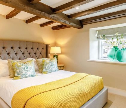Shaven Cottage Double Bedroom - StayCotswold