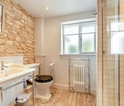 Coombe House Family  Shower Room - StayCotswold