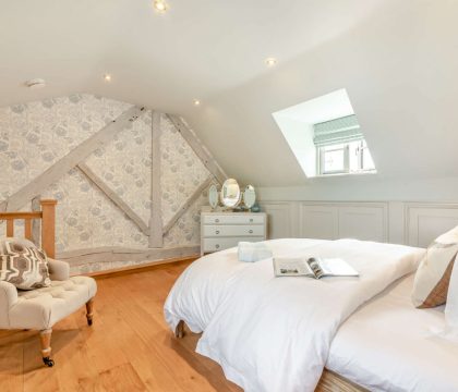 Coombe House Master Bedroom - StayCotswold