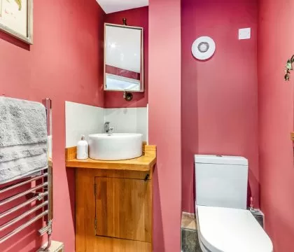 The Bakehouse Cloakroom - StayCotswold