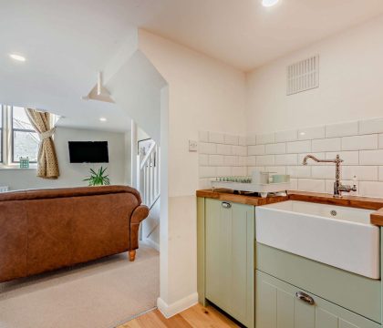 The Old School House Kitchen - StayCotswold
