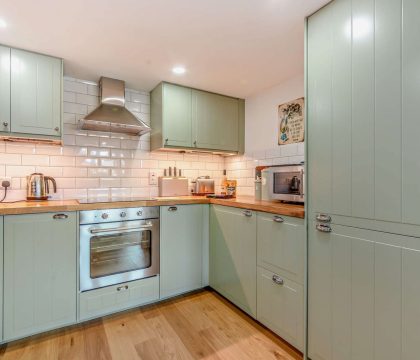 The Old School House Kitchen - StayCotswold