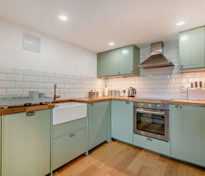The Old School House Kitchen - StayCotswold
