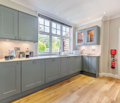 Fosseside House Kitchen - StayCotswold