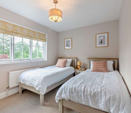 Fosseside House Bedroom - StayCotswold