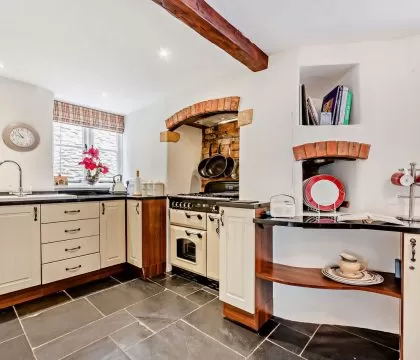 Nepenthe Kitchen - StayCotswold