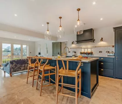 Hillview Kitchen - StayCotswold