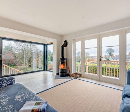 Hillview Sitting Area - StayCotswold