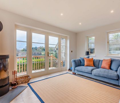Hillview Sitting Area - StayCotswold