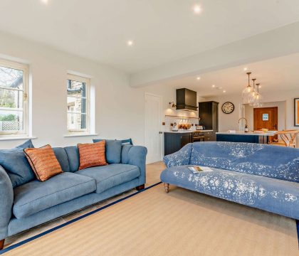 Hillview Sitting Area - StayCotswold