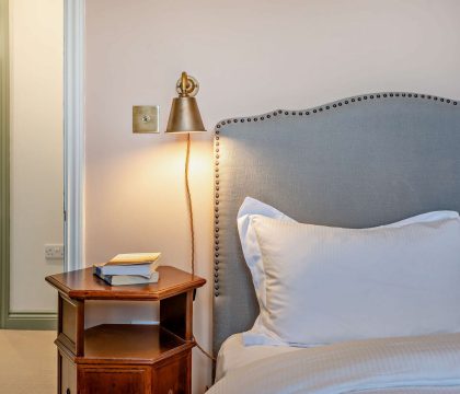 Hillview Bedroom 2 - StayCotswold