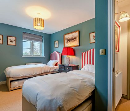 Hillview Bedroom 4- StayCotswold