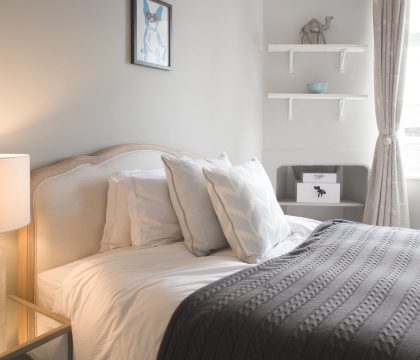 Yew Tree Farm Bedroom 4 - StayCotswold