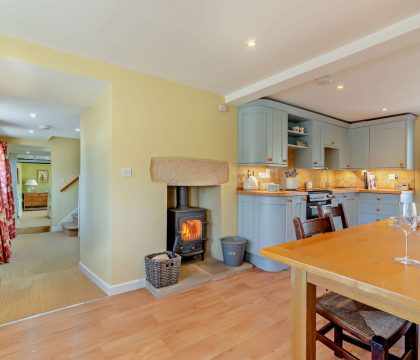 Ivycroft Cottage Kitchen/ Dining Room - StayCotswold