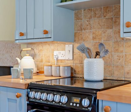 Ivycroft Cottage Kitchen/ Dining Room - StayCotswold