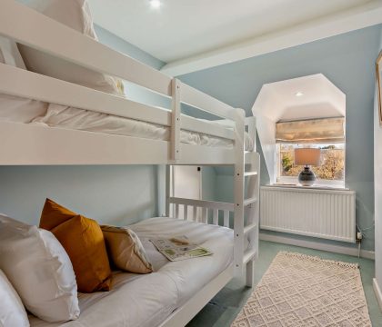 Ivycroft Cottage Bedroom 3 - StayCotswold