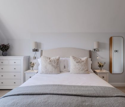 Nursery End House Bedroom 2 - StayCotswold
