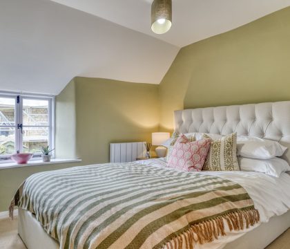 Old Post Office Cottage Master Bedroom - StayCotswold