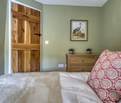 Old Post Office Cottage Bedroom 2 - StayCotswold