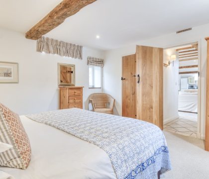 Prince Barn Bedroom 2 - StayCotswold
