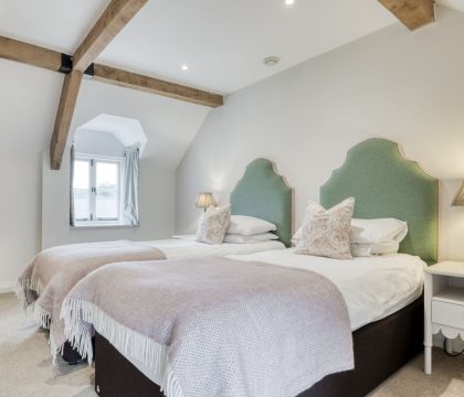 Prince Barn Bedroom 3 - StayCotswold