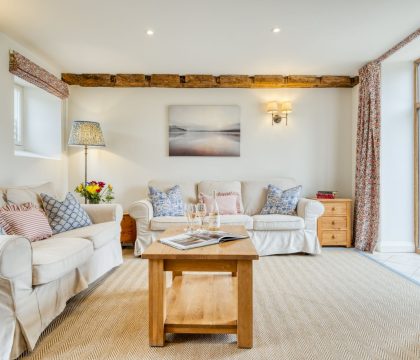 Punch Barn Sitting Room - StayCotswold