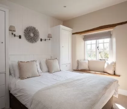 Enoch Cottage Master Bedroom - StayCotswold