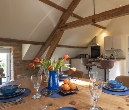 The Granary at Oriel Farm Dining Area - StayCotswold